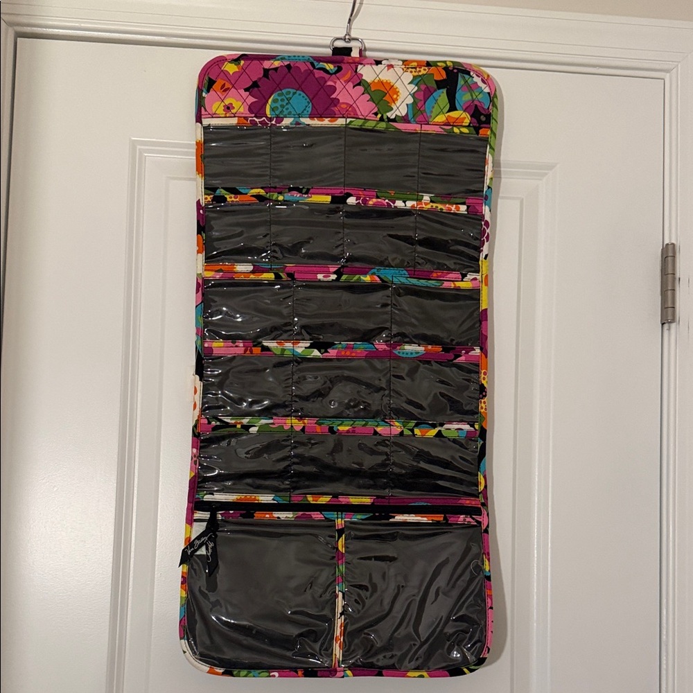 Vera Bradley Quilted Hanging Jewelry Organizer in retired Va Va Bloom